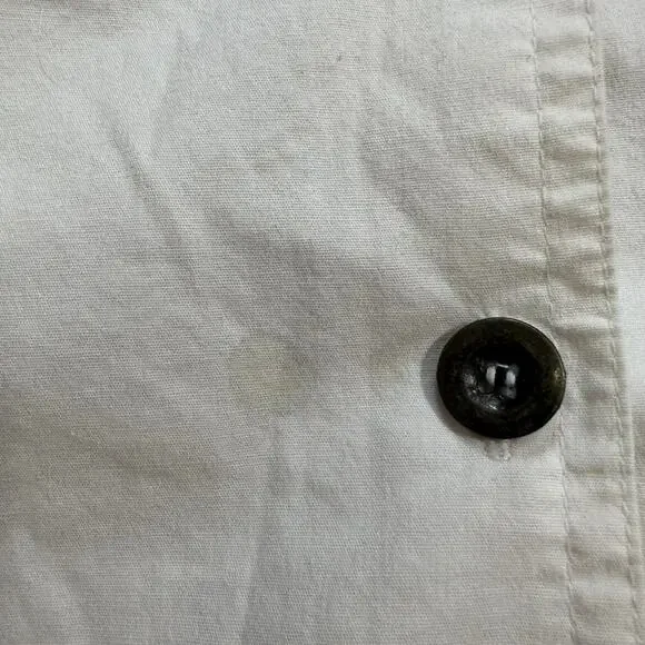 Clio white cargo button up top - Picture 5 of 6
